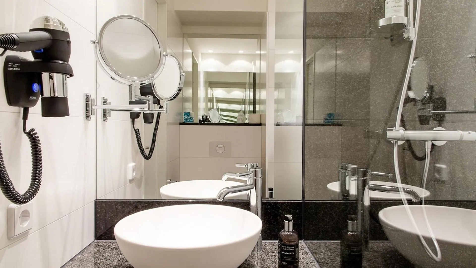 Motel One Berlin-Spittelmarkt 3*, Berlin Deutschland