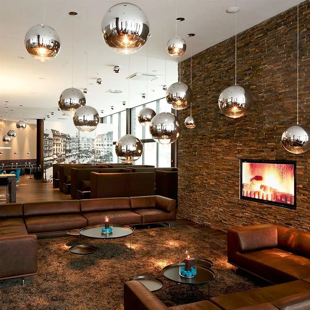 Motel One Berlin-Spittelmarkt Otel Berlin